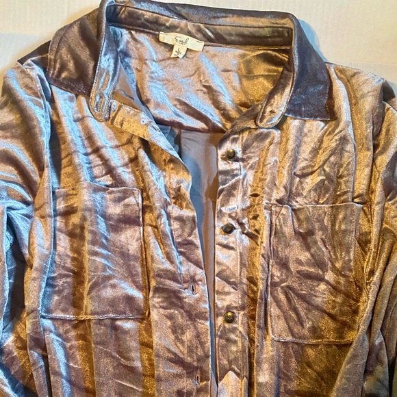 Women’s Easel Mauve button down velour blouse size L - Picture 9 of 10
